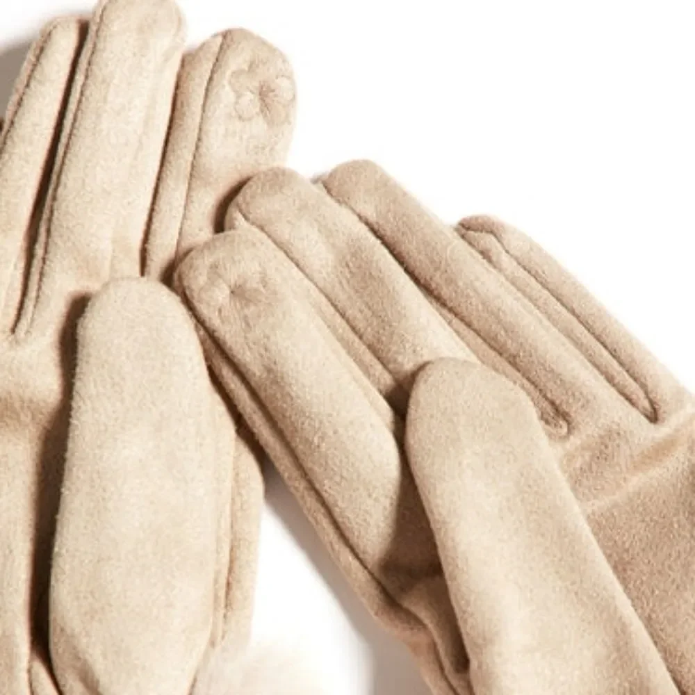 Snowy Winter Gloves